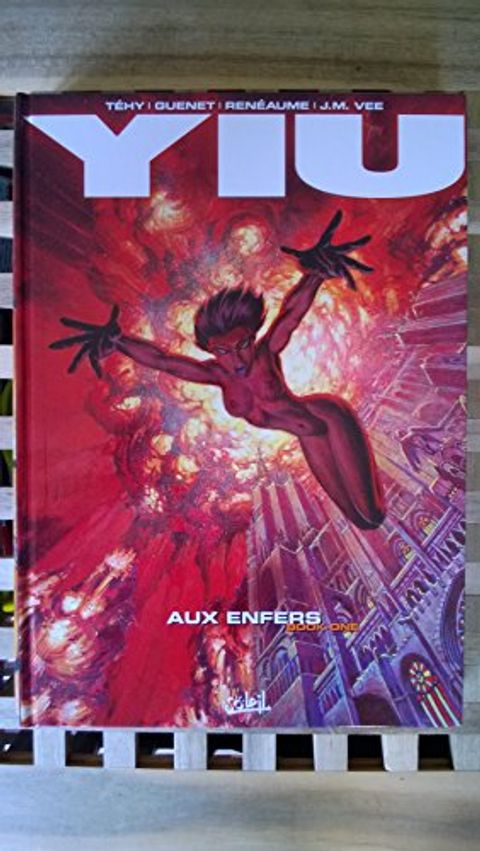 Couverture de l'album Yiu : Coffret en 3 volumes : Tome 1, Aux enfers ; Tome 2, La promesse que je te fais ; Tome 3, Assassaints